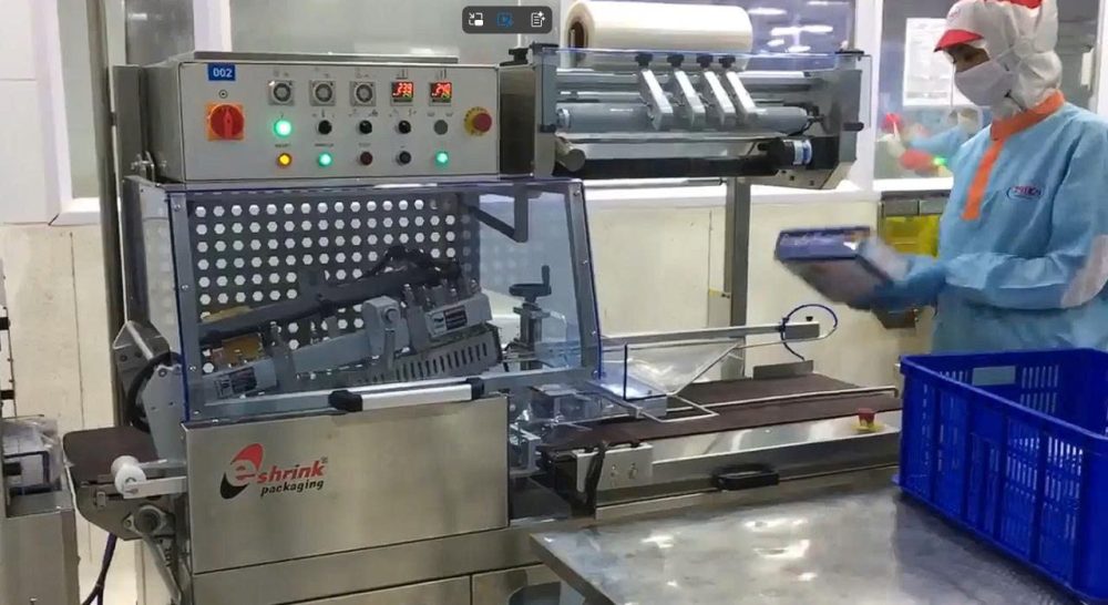 Màng co POF cho dây chuyền đóng gói tốc độ cao trong nhà máy sản xuất